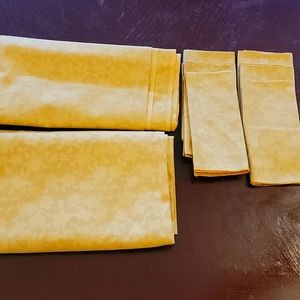 Vintage tablecloth and napkins